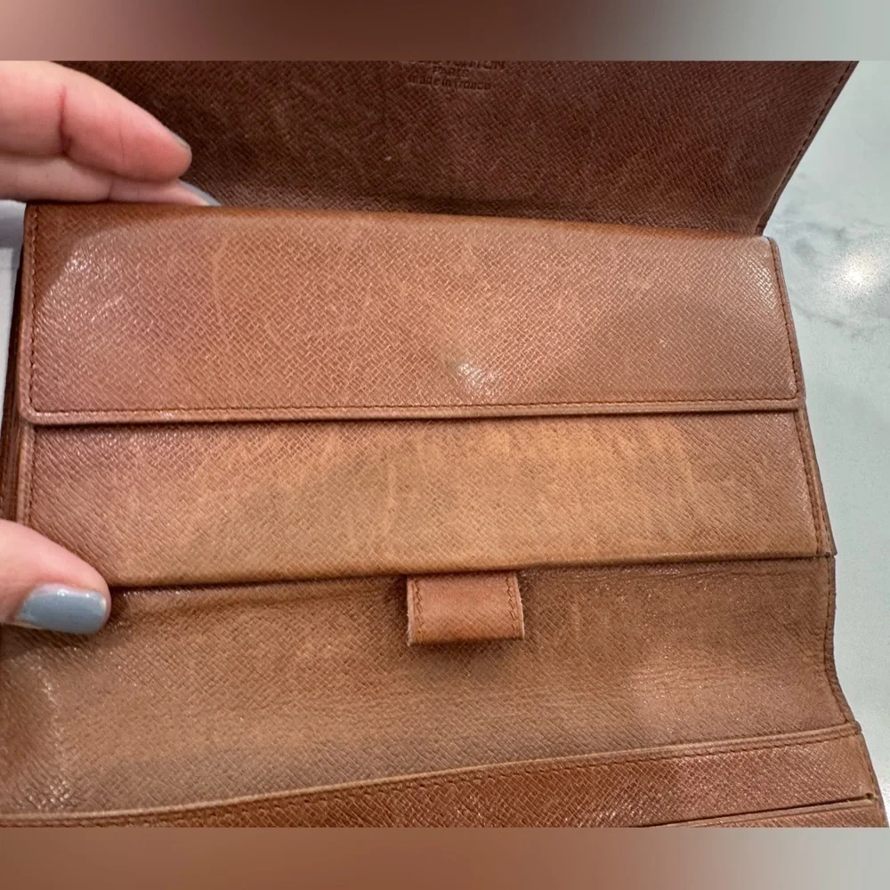 Louis Vuitton Vintage Monogram LARGE International Wallet OS